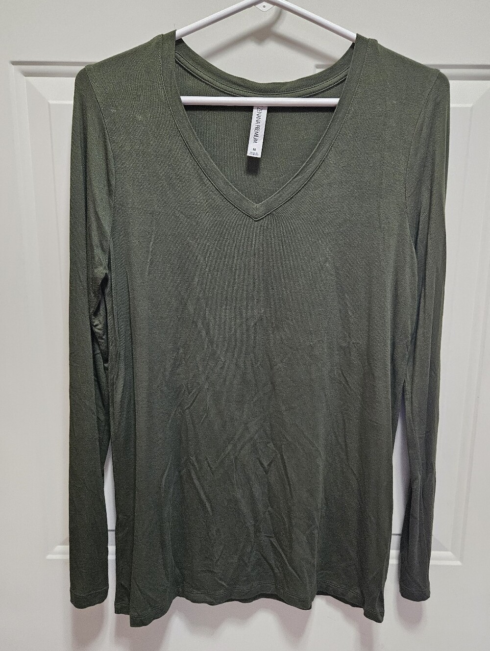 Zenana V-Neck Long Sleeve Tee